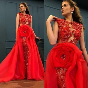 2021 Arabiska Röda Mermaid Prom Klänningar med avtagbar Tåg Lyxig Beading Appliqued Flower Women Plus Size Formal Aftonklänningar