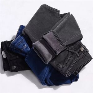 Streetwear preto espessamento veludo cintura alta calça jeans morno para mulheres inverno calças quentes de denim jean calças de senhoras 210629