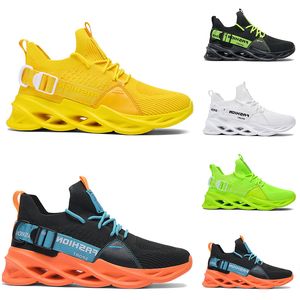 Rabatt mens kvinna löparskor trippel svart vit grön sko utomhus män kvinnor designer sneakers sport tränare storlek 39-46 sneaker