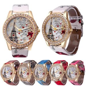 Armbandsur mode Paris Kvinnors Klockor Blomma Läder Kvinnor Armbandsur Luxury Red Heart Rhinestone Dial Ladies Watch Clock