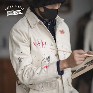 Maden Grafiti Jacken für Männer Werkzeug Französisch Retro Jagd Lässiges weißes Jeanshemd Slim Top Japanischer Herrentrend 211214