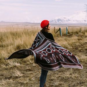 Sciarpe Glamping Tappeto Poncho Bohemia Motivo geometrico Tribal Cashmere-Like Women Sciarpa lavorata a mano Stile retrò Pashmina vintage