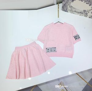 Дизайнер Детские вязаные наборы одежды Sweet Baby Girls Princess Outfits Детские буквы напечатаны с длинным рукавом вязаный пуловер + мини юбка 2шт костюм S1584