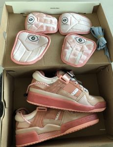 Обувь сандалии Bad Bunny Forum Buckle Low First Cafe Skates Trainers для мужчин Скейтборд кроссовки EI OJO Пасхальное яйцо Спорт Розовый Хаки Хауссельс в коричневых