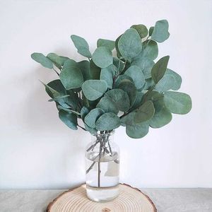 Simulera eukalyptusblad konstgjorda växter grönska simulering eucalipto greener för bröllop skytte proffs hem dekoration y0630