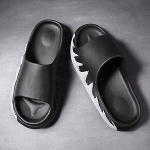 Hotsale Flat tofflor Män Kvinnor Flip Flops Soft Bottom Ankomst Duschrum Sandstrand Skor Lady Gentlemen Flip-Flops