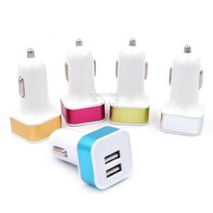 Portas USB duplas 2.1A 1A Carregador de carro de metal Adaptador de plugue colorido para iPhone Samsung Telefone inteligente