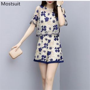 Summer Lace Embroidered Two Piece Sets Outfits Women Shoulder Open Tops + Shorts Suits Fashion Korean Elegant Female 210518