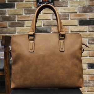 Crazy horse Leather Men Briefcase Business Computer Bag Luxury Handbag for multifunction Shoulder maletin mujer 220218