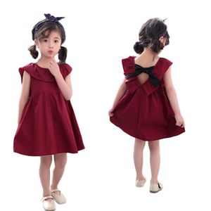 Baby Girl Princess Sukienka Solid Color Backless Bow Plised Collar Długość Kierania Dzieci Ubrania Lato Cute Kid Dresses 11ys L2