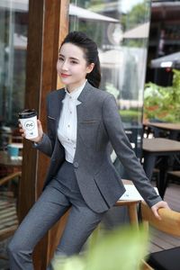 Ternos comerciais formais e elegantes de mulheres cinzas com calças e jaquetas Coat 2021 Spring Autumn Ladies Office Work Wear Blazers Definir duas lotes femininas