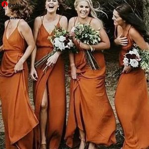 African Bridesmaid Dresses Spaghetti Maid of Honor Dress Halter Top Sexig High Side Split Pläterad Chiffon Satin Long Bridesmaid Party Wedding Guest Gowns Wjy591