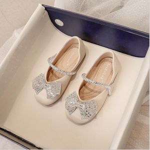 Scarpe per bambini Kid Neonate Single Soft Dance Solid slip on shoes Scarpe da principessa in pelle PU con fiocco in paillettes