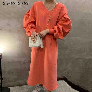 Chic V-образным вырезом оранжевые свободные платья негабаритные осенние зима 2021 слойная рукава сплит длинное платье Vestido корейская взлетно-посадочная полоса винтажная одежда Y1204