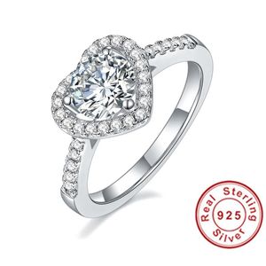 Trouwringen 925 Sterling Zilveren Moissanite Ring Klassieke Stijl Hart Cut Single Row Diamond Engagement Anniversary 0.5CT 1CT