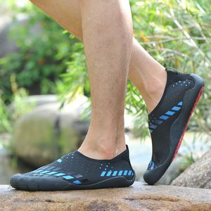 2021 Alta qualidade para mulheres homens esportes correndo sapatos arenoso praia moda azul azul vermelho tênis tamanho 36-46 wy21-1786