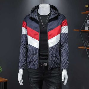 New Arrival Mężczyźni Kurtka Moda Casual Mens Jacket Litter Stripe Print Kurtka Mężczyźni Baseball Collar X0621