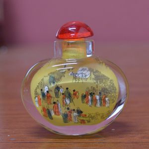 Gamla Peking Yiwei Inside Painted Snuff Bottle Chinese Style Special Crafts Business Utrikesfrågor Travel Commemorative Gift