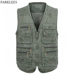 Retro Green Outdoor Cargo Vest Men Casual Many Pocket Waistcoat Pographer Tactical Fishing Sleeveless Jacket Chaleco 7XL 210522