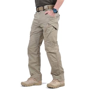 Pantaloni tattici militari da uomo traspirante Quick Dry SWAT Combat Army Cargo Pantaloni estate impermeabile casual multi-tasca 211119