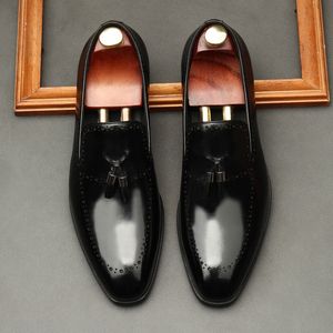 2021 кисточкой для мужчин платье обувь джентльмен Бругский стиль Pahy кожаная свадебная обувь мужчины квартиры кожаные оксфорды формальные туфли