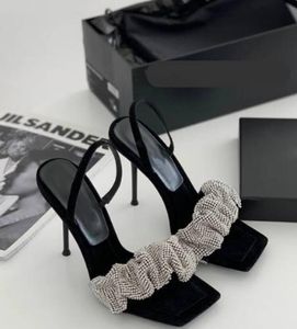 최고 품질 2021 럭셔리 디자이너 스타일 특허 가죽 하이힐 구두 여성 독특한 편지 샌들 드레스 섹시한 신발 Adercvbdf