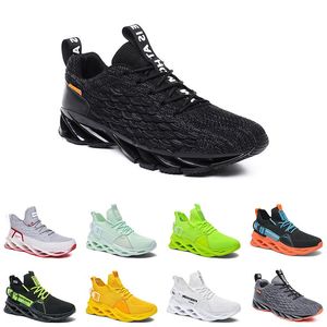 Män Running Shoes Fashion Trainer Triple Black White Red Navy University Blue Mens Outdoor Sports Sneakers arton