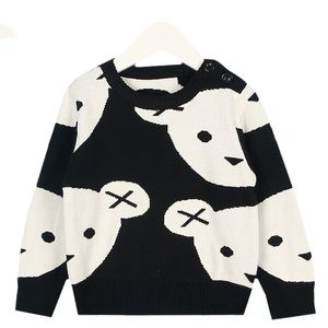 Baby Boys Girl Odzieżowa Cute Cartoon Bawełna Dziewiarska Moda Dzieci Czarny Biały Niedźwiedź Sweter Cardigan Kids Coat 210429