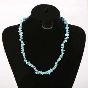 Handgefertigte Halskette aus natürlichem, zerkleinertem Perlenstrang mit mehrfarbigem Energie-Chakra-Stein