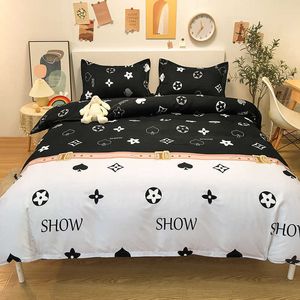 Fashion Simple Style Home Bedding Sätter Duvet Cover Flat Sill Lakan Vinter Full King Queen Bed Set med olika färg 210706