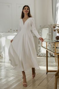 2021 Vintage Tea Length A-line Modest Wedding Dresses Bridal Gowns With Long Sleevs V Neck Informal Beach Summer Bride Gown