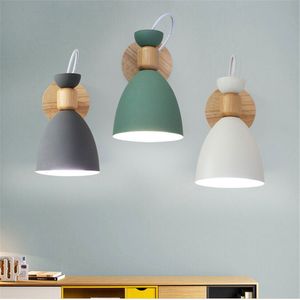 Nordisk kreativ enkel träglampa Färgglad E27 Belysningsfäste vardagsrum Trappa Hotel Aisle Bedroom Bedside Sconce