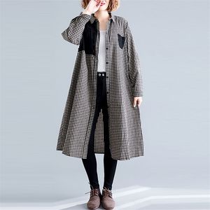 Spring Arts Style Women Turn-down Collar Casual Long Shirts Cotton Linen Plaid Blouse Femme loose Tops Big Size S33 210512