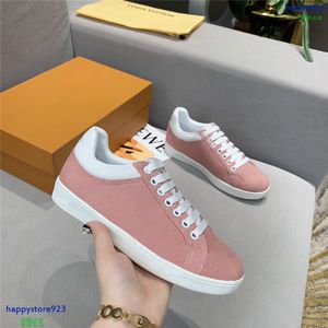 Y19 Senaste Real Leather Women's and Men Sneakers Trainers Skor Högkvalitativ Mode Casual Flat Racing