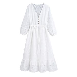 ファッション中空アウト刺繍ミディドレスビンテージホワイト3四半期スリーブ女性ES Mujer vestido Spring 210430