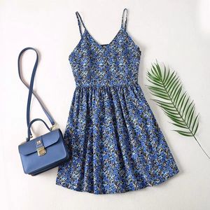 BBWM Kobiety Lato Moda Chic Floral Print Pasek Mini Dress Vintage Sexy Sexy Kobieta V-Neck Backless Dresses Vestidos Mujer 210520