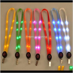 Schlüsselanhänger Modeaccessoires Drop Lieferung 2021 LED-Licht-Up-Lanyard-Schlüsselanhänger-ID-Schlüsselhalter 3 Modi Blinkendes Hängeseil 7 Farben 100 Stück