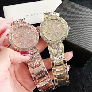 Orologi di marca Donna Ragazza Diamante Cristallo Grandi lettere Stile Metallo Cinturino in acciaio Orologio da polso al quarzo GS 41