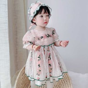 Koreanska toddler tjejer broderi lolita klänning för baby födelsedagsfest klänning härliga blommor sundress + cape kläder outfit 210529