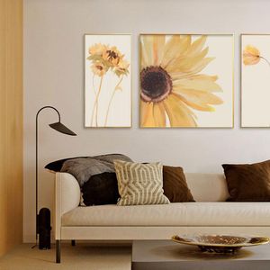 Väggklistermärkear solrosor nordiskt vardagsrum dekoration målning modern blomma triptych japansk soffa bakgrund hemvist