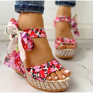 Женский летний пляж Boho Цветочный клин Sandals Bokle Brap Platform Обувь Высокие каблуки Сандалии