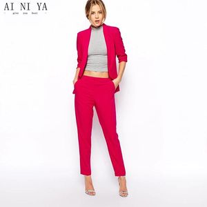 Giacca Pantaloni Rosa Rossa Abiti da lavoro da donna Slim Fit Formale da ufficio femminile Uniforme da donna Autunno Blazer da 2 pezzi Due da donna su misura