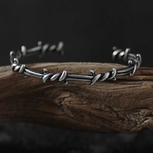 Män Bangle Open Cuff Twist Thorns Wire Pulsera Titanium Stål Geometrisk Armband Öppna Manschett Barbed Smycken Viking Bangles SS-164 Q0717