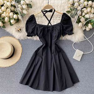 Moda Mulheres Bowtie Halter Mini Vestido Verão Curto Buff Manga Quadrado Collar Festa Bonito Meninas Branco Preto Gótico Vestidos 210603