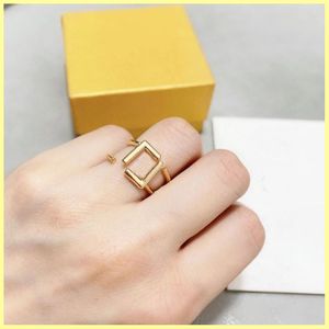 Anello di design Anelli per fedi nuziali in oro Anelli di fidanzamento per gioielli di lusso per donne Marchi Collane con scatola