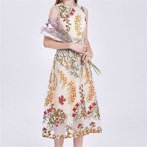 Boho sommar mode designer klänning kvinnor blommor broderi spets mesh elegant semester fest damer midi klänningar 210603