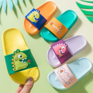 Summer Children Slippers for Home Lovely Dinosaur Pattern Girls Boys Bathroom Shoes Indoor PVC Slides Kids Baby E02169 210712