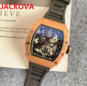 Top Luxury Watch 43mm Quartzo Cronógrafo Esqueleto Esqueleto Desenhador de Relógio de Relógio Gelado de Hip Hop Borracha Esporte Homens Mulheres Alta Qualidade Analógico Atacado e Relógio