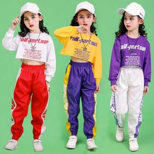 Per 8 10 12 14 16 18 anni Set di abbigliamento per ragazze adolescenti Felpa corta Camicia Pantaloni da jogging Vestiti hip-hop Costumi di danza jazz X0902