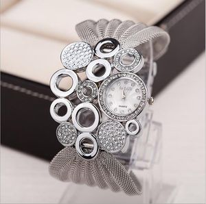 Personliga Mode Kläder Tillbehör Silver Klockor Breda Mesh Armband Ladies Watch Womens Armbandsur